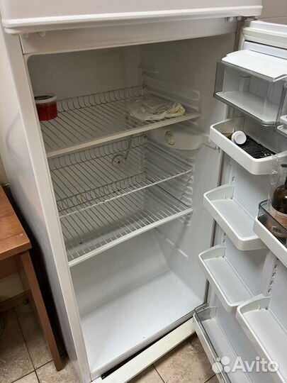 Холодильник б/у, не рабочий, на запчасти