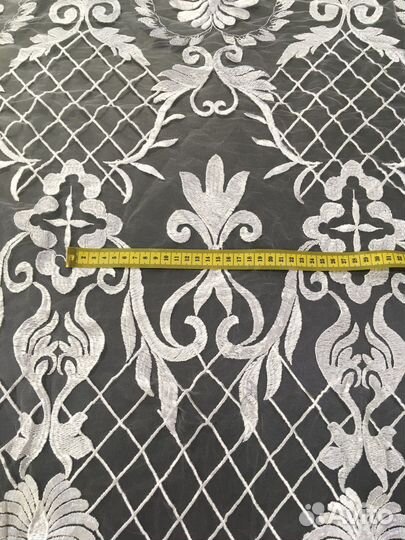 Кружево вензеля белое на сетке