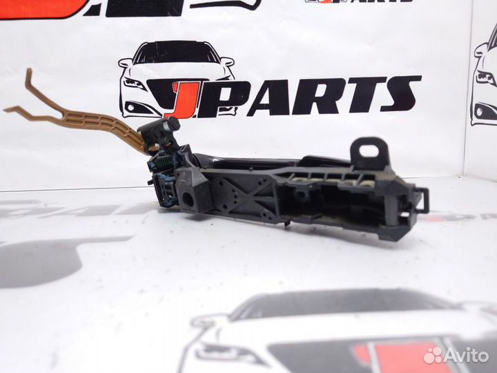 Ручка двери задней левой Toyota RAV4 (XA40)