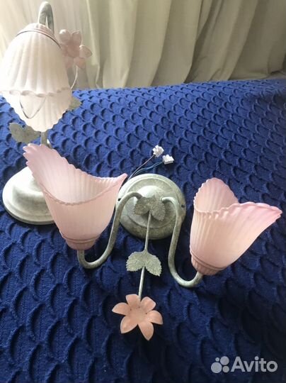 Лампа настольная и бра настенное