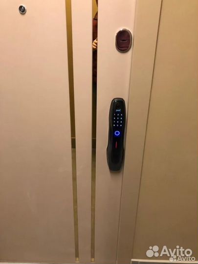 Электронный замок на металлическую дверь