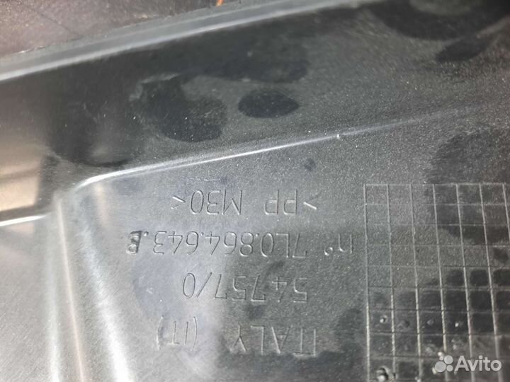 Крышка аккумулятора Porsche Cayenne