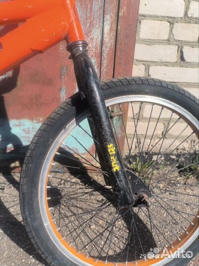 Трюковой велосипед BMX
