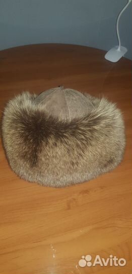 Шапка с натуральным мехом женская