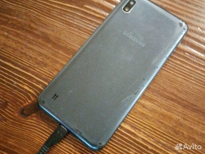 Samsung Galaxy A10, 2/32 ГБ