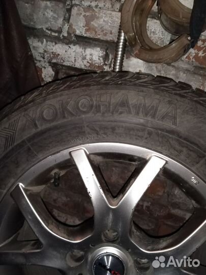 Yokohama Ice Guard IG65 235/65 R17 108H