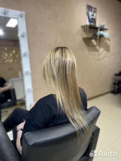 Модель на наращивание волос