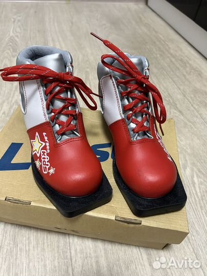 Лыжные ботинки