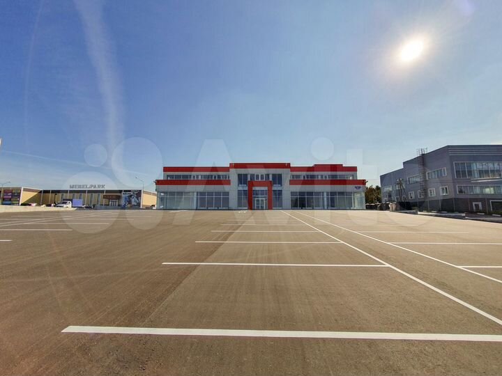 Торгово-офисный центр 1500 м²