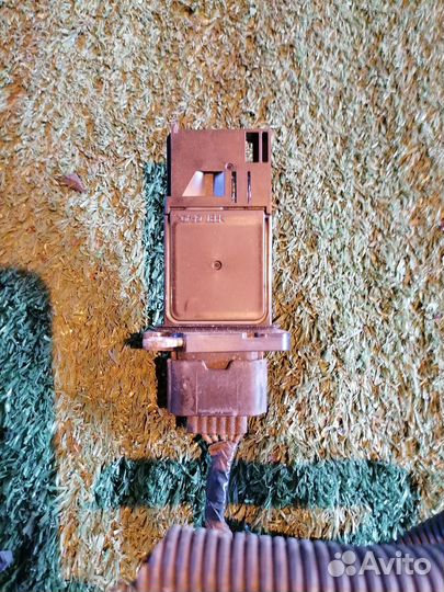 Датчик расхода воздуха 226807S000 Infiniti Renault