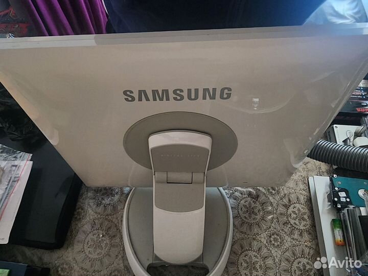 SamsungSyncMaster960BF