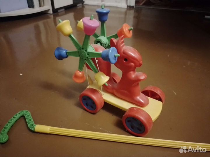 Юла, каталка на палке