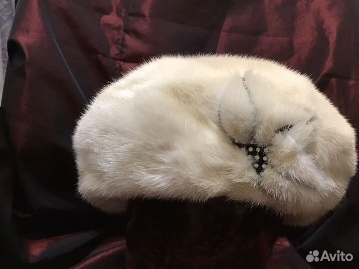 Берет женский норковый