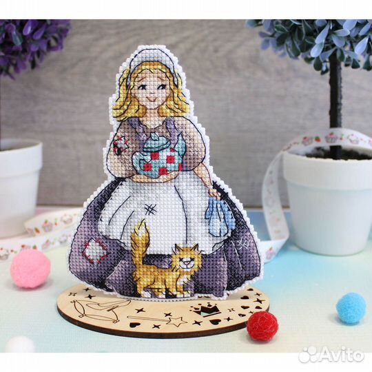 Р-834 Набор для вышивания на пластиковой канве мп