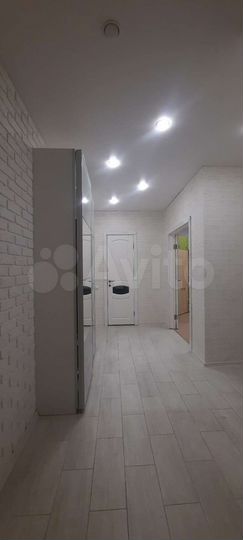 2-к. квартира, 65 м², 3/10 эт.