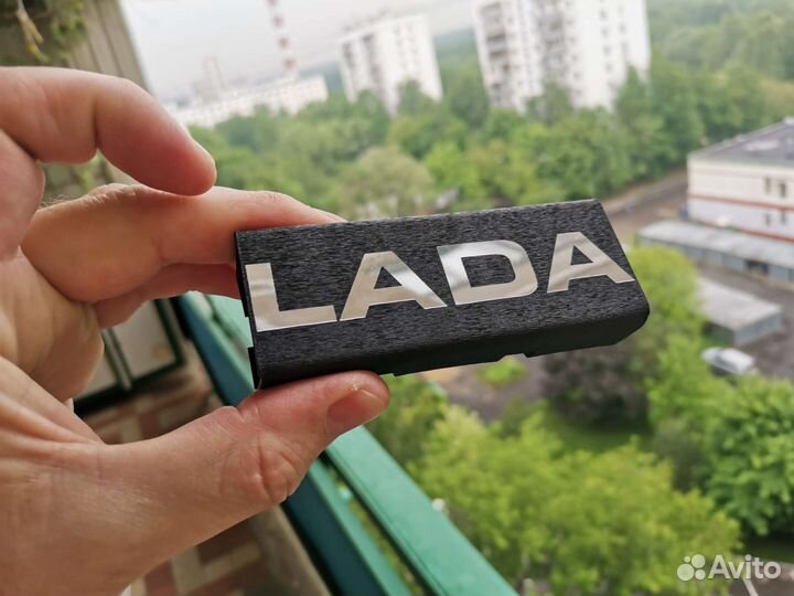 Экспортный шильдик LADA Лада