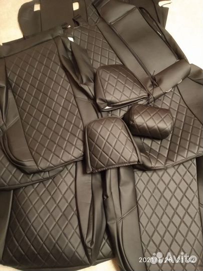 Чехлы для toyota rav 4