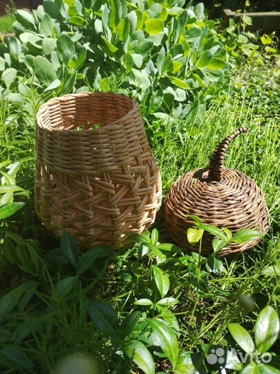 Корзина плетёная - жёлудь