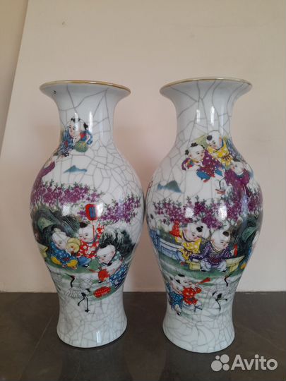 Вазы фарфор Китай 24см