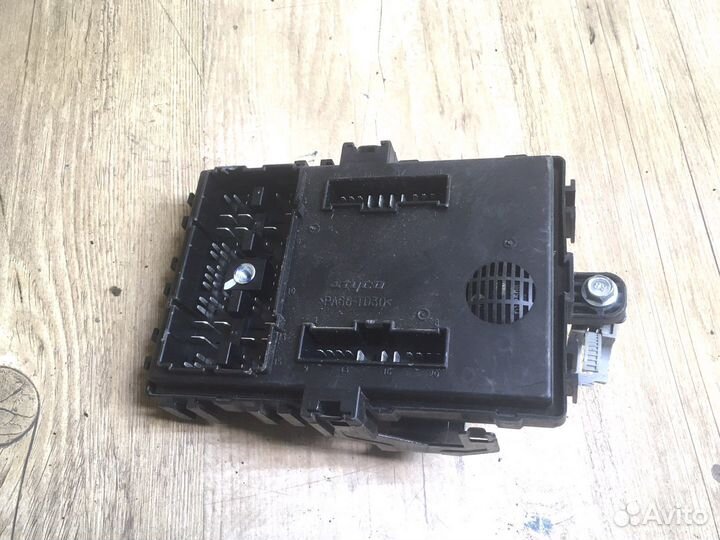 Блок предохранителей Chevrolet Aveo T250 седан