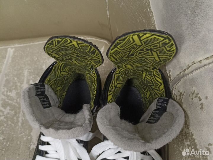 Хоккейные коньки bauer 3х YTH 12