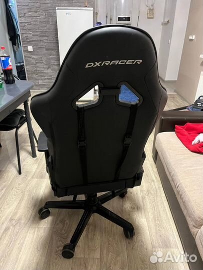 Игровое кресло dxracer
