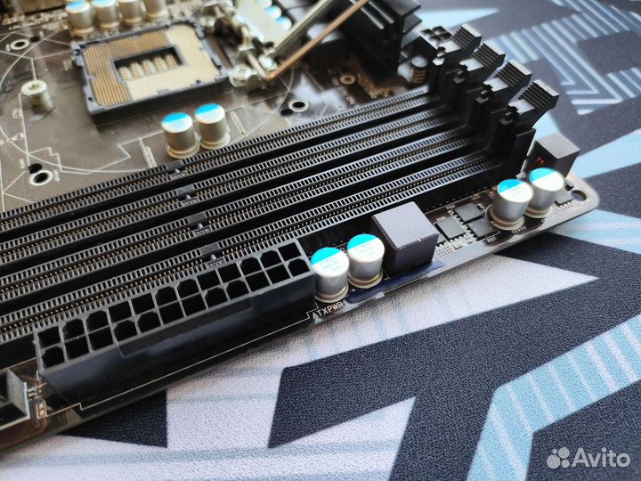 Материнская плата Asrock B75 сокет 1155