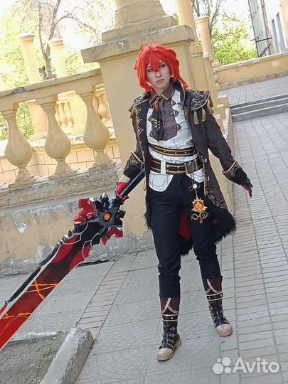 Костюм и сапоги на Дилюка