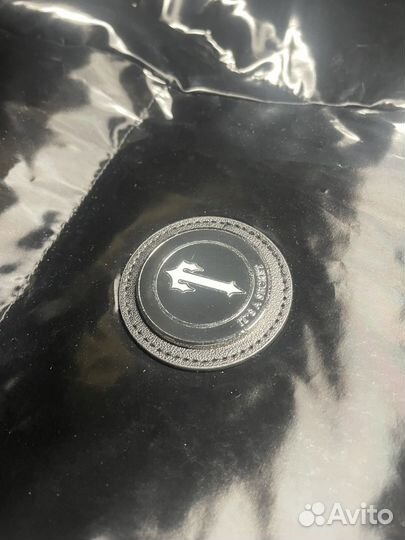 Пуховик Trapstar глянцевый + перо