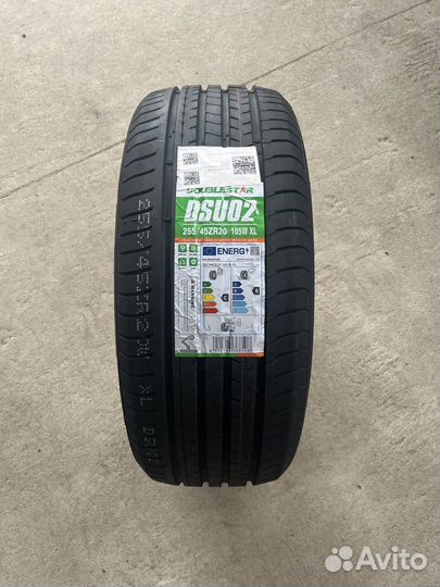 DoubleStar DSU02 255/45 R20 105W