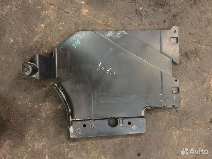 Защита (пыльник) днища правая Bmw F20 F22