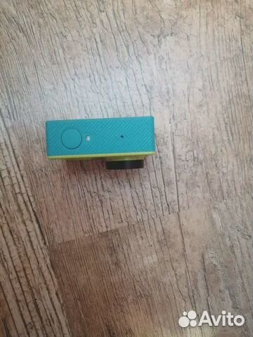 Экшен камера Xiaomi yi