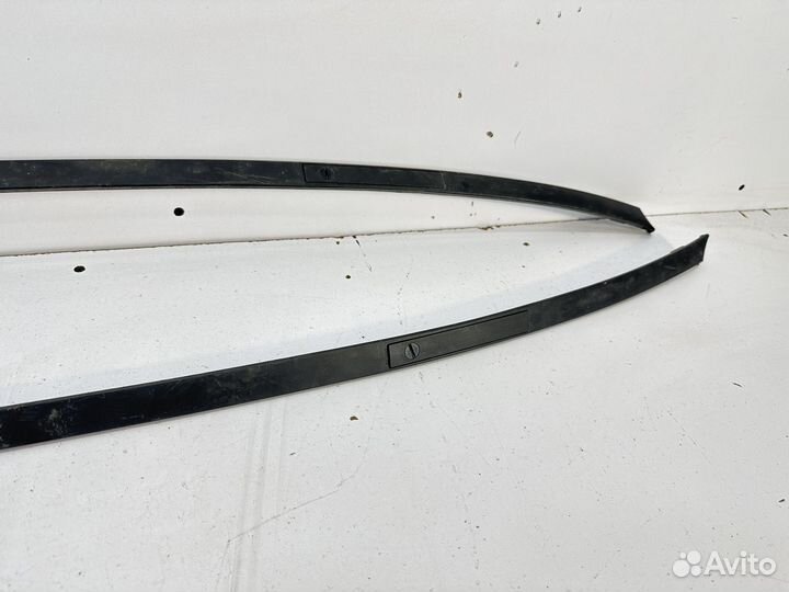 Молдинги крыши на Ford Focus 2