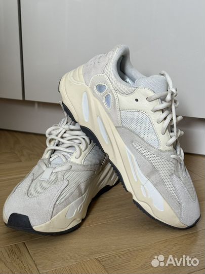 Кроссовки adidas Yeezy Boost 700 Оригинал