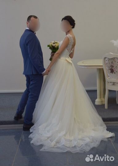 Шикарное свадебное платье со шлейфом р.40-42