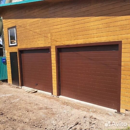 Ворота секционные под ключ