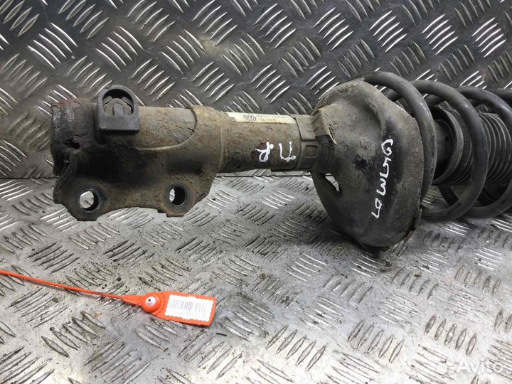 Стойка передняя правая Volkswagen Polo AUD