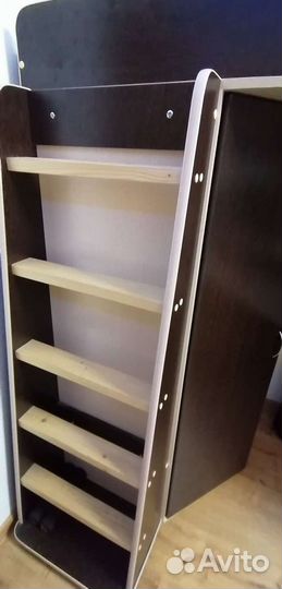 Двухъярусная кровать