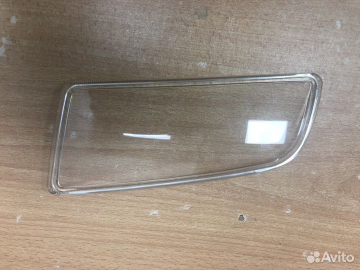 Стекло противотуманки honda civic 4D 06