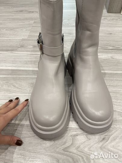 Ботинки женские 39