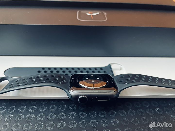Часы apple watch 6 44 mm nike series