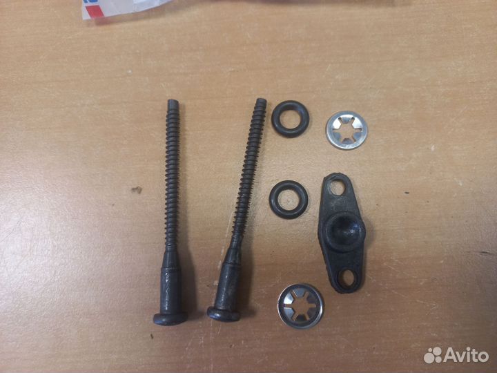 Болт регулировки фары с уст., ком-кт volvo FH12