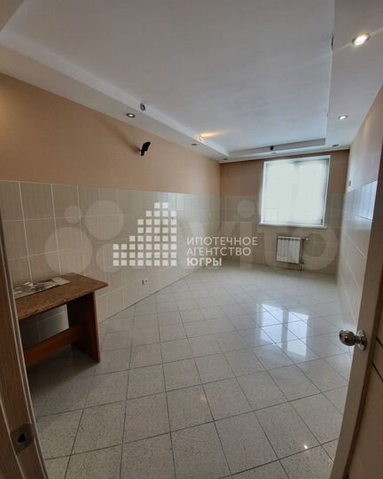 3-к. квартира, 85 м², 3/10 эт.