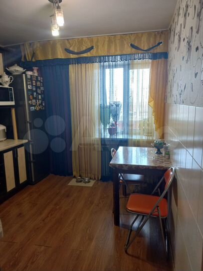 2-к. квартира, 52 м², 1/10 эт.