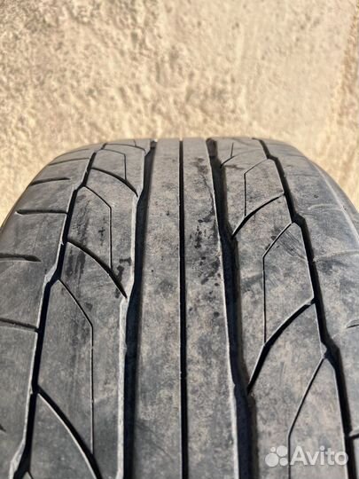 Nitto NT555 255/35 R20