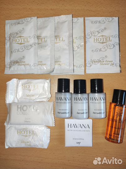 Дорожный набор косметики