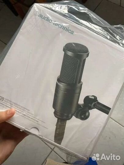 Микрофон Audio-technica AT2020