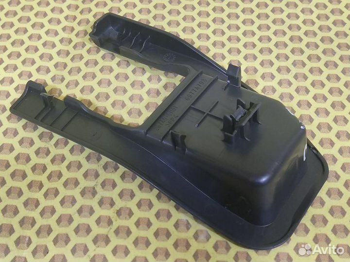 Заглушка полозьев сиденья левая Mitsubishi Eclipse