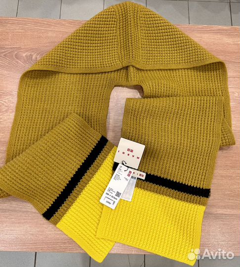 Шапка и шарф Uniqlo Marni