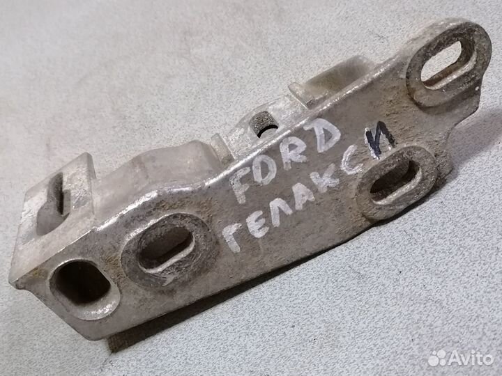 Кронштейн опоры двигателя Ford Galaxy 1997